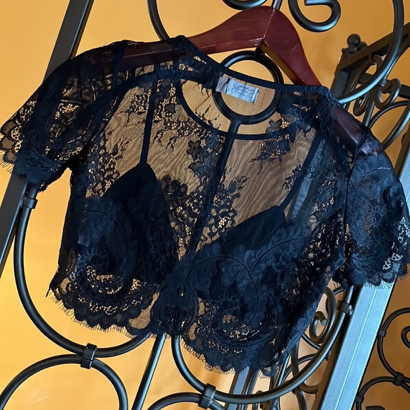 SEEK Black Lace Crop Top - Picture 6 of 8